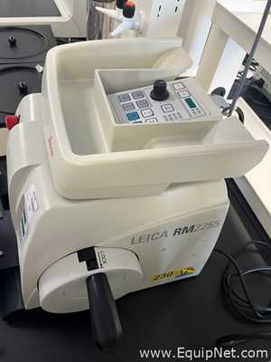 Micrótomo Leica RM2255