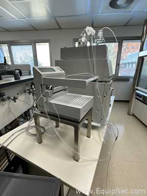 Waters 2535 Quaternary Gradient Module 2998 Photodiode Array Detector and Fraction CollectorIII HPLC