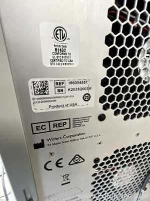 Waters 2535 Quaternary Gradient Module 2998 Photodiode Array Detector and Fraction CollectorIII HPLC