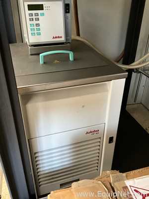 New Brunswick Scientific innova 2180 Laboratory Platform Shaker with Julabo FP40 Chiller