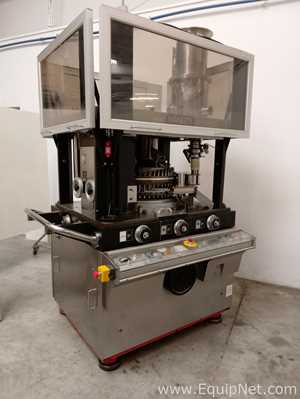 Tableteadora Manesty Novapress
