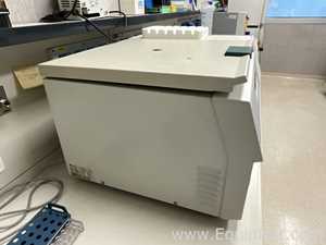Centrífuga para Laboratórios Heraeus Megafuse 2.0R
