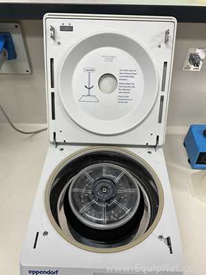 Centrífuga para Laboratórios Eppendorf 5417C