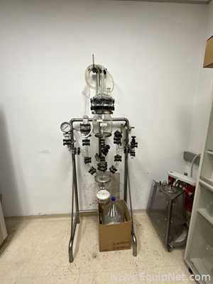 Lot of 2 off Laboratory Glass Reactors Plus Various Laboratory Glassware