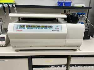 Centrífuga para Laboratórios Thermo Scientific Heraeus Multifuge 3SR+