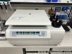 Centrífuga para Laboratórios Thermo Scientific Heraeus Multifuge 3SR+