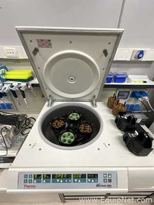 Centrífuga para Laboratórios Thermo Scientific Heraeus Multifuge 3SR+