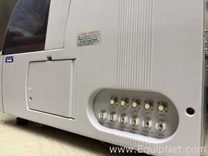 Analizador Thermo Scientific MGC240
