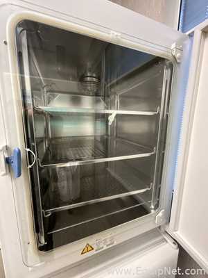 Kendro Laboratory Products Hera Cell Double Stacked Laboratory Incubator