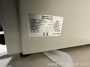 Centrífuga para Laboratórios Eppendorf 5415 R