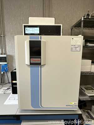 Essen BioScience IncuCyte S3 Blood Cell Analyzer in HERAcell 150i Incubator