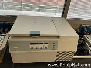 Kendro Laboratory Products Megafuge 2.0R Refrigerated Laboratory Centrifuge