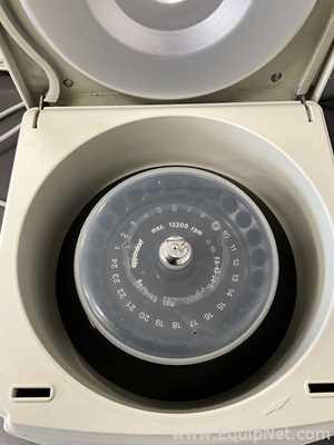 lote de  2 Centrífuga para Laboratórios Eppendorf 5415 D