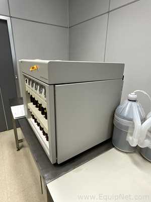 Applied Biosystems 3900 DNA Synthesizer