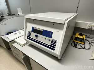 Sigma LaborZentrifugen GmbH 4-15C Laboratory Centrifuge