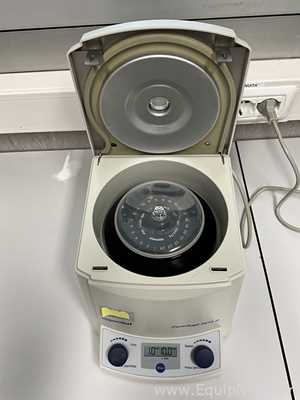Centrífuga para laboratorio Eppendorf 5415 D