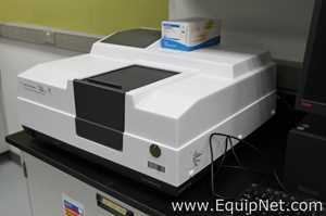 Agilent Technologies Cary Series UV-Vis Spectrophotometer