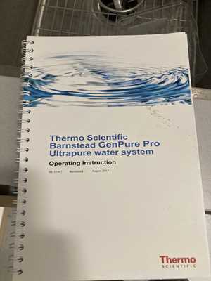 Sistema de Purificación y Destilación de Agua Thermo Scientific GenPure Pro