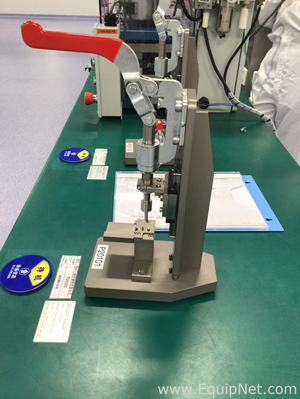 Máquina para Ensamblaje de Empaques Invotec Trigger pin press machine