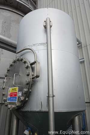 2000 Litre Stainless Steel Vertical Sodium Hydroxide Tank with Pump in Bund