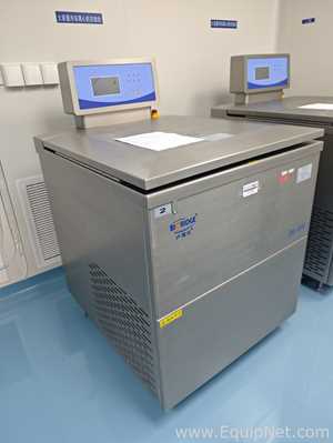 Shanghai Luxiangyi Centrifuge Instrument Co., Ltd. DL-8M High Capacity Centrifuge Machine
