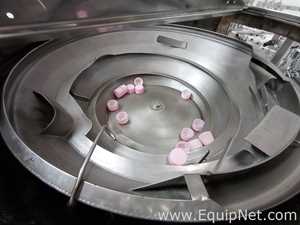 IMA Farmomac Mod. F57 136 - Liquid Filling and Capping Machine