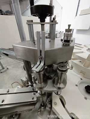 IMA Farmomac Mod. F57 136 - Liquid Filling and Capping Machine