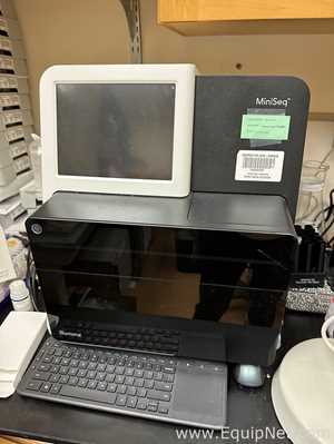 Illumina MiniSeq Sequencing System - SY-420-1001 Sequencer