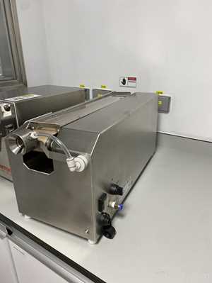 Sistema Extrusor De Doble Tornillo Thermo Scientific Pharma 11 Con Molino Granulador