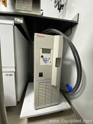 Sistema Extrusor De Doble Tornillo Thermo Scientific Pharma 11 Con Molino Granulador