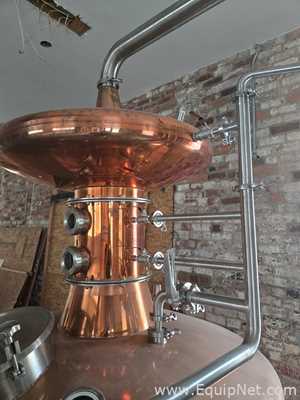 Equipo para elaboración y destilación de cerveza Bridgetown Brew Systems 225 Gallon 2 Plate Reflux single batch Distillation Unit.  225 Galones