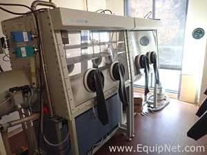 M Braun Labmaster-SP Glove Box