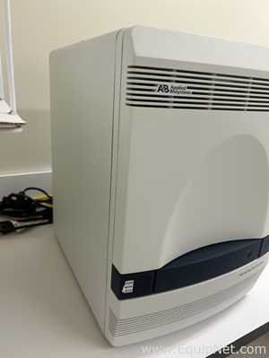 Applied Biosystems 7500 Fast Real Time PCR System