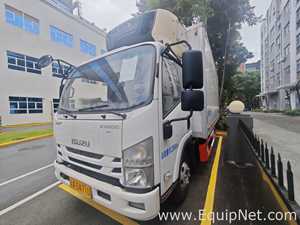 Caminhão Isuzu NA