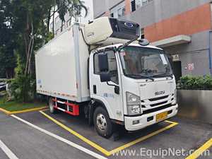 Caminhão Isuzu NA