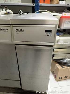 Lavadora e Secador de Vidraria Miele G 7883 CD