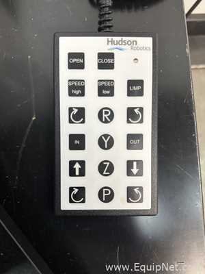 Empilhadora e Manipuladora de MicroPlaca Hudson Robotics CPM0