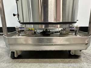 Thermo Scientific 250L HyClone Bioreactor With Finesse 100-2137-103-R1 TruViu Control Panel Cart