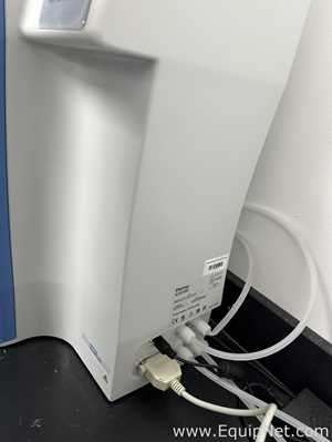Wasseraufreinigungs- und Destillationssystem Thermo Scientific Barnstead GenPure UV-TOC xCAD