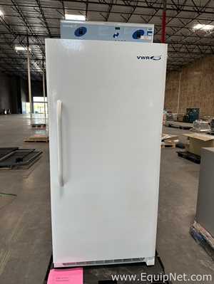 Thermo Scientific 3733A Refrigerated Incubator