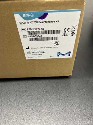 Sistema de Purificação e Destilação de Água Millipore Milli-Q IQ 7005
