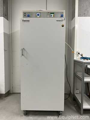 Incubadora Thermo Electron Corporation Heraeus B6420