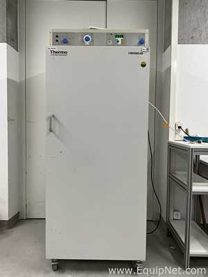 Incubadora Thermo Electron Corporation Heraeus B6420