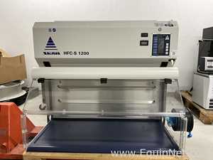 Capela de Exaustão e Fluxo Laminar Skan AG HFC-S 1200