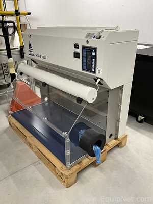 Capela de Exaustão e Fluxo Laminar Skan AG HFC-S 1200