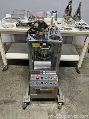 Piccola 8 Station Pilot Scale Tablet Press