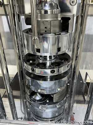 Piccola 8 Station Pilot Scale Tablet Press