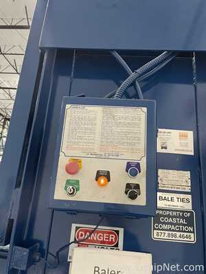 J.V. Manufacturing Cram-A-Lot DBR60-LU Vertical Baler
