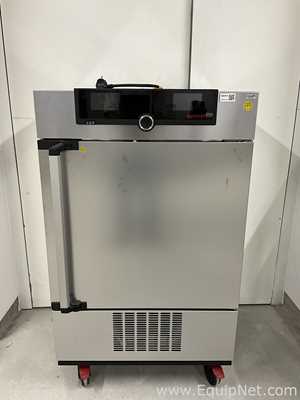 Incubadora Memmert GmbH Co.Kg ICH110Leco. Sem Uso