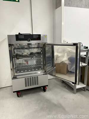 Incubadora Memmert GmbH Co.Kg ICH110Leco. Sem Uso